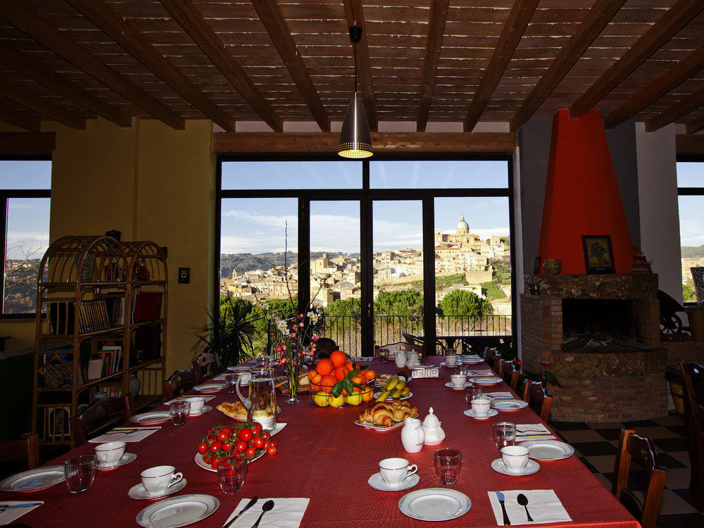 La Casa Rossa Country House Piazza Armerina Exterior photo