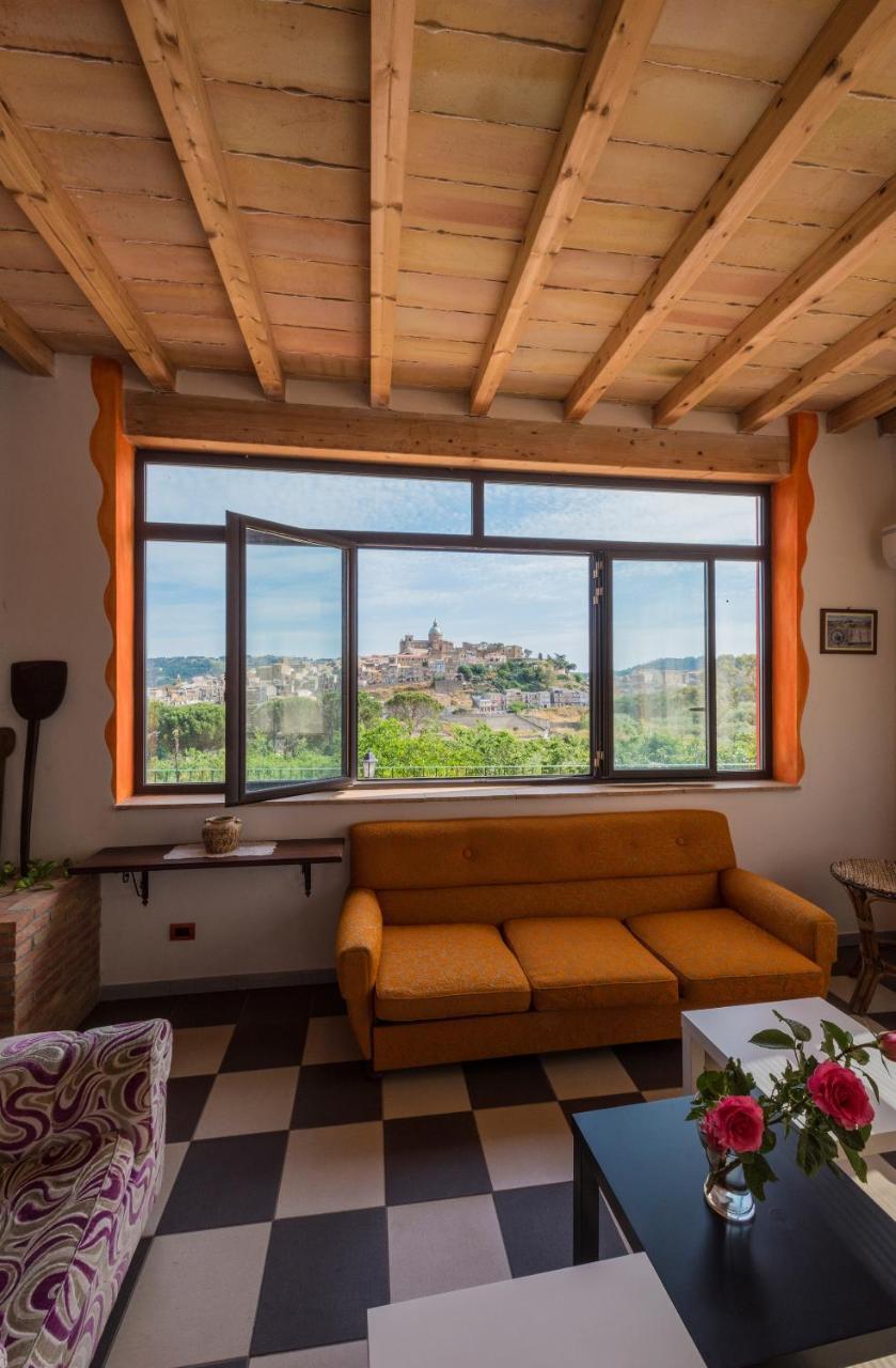 La Casa Rossa Country House Piazza Armerina Exterior photo